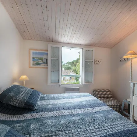 Casa de Férias Maison La Couarde-Sur-Mer, 3 Pieces, 4 Personnes - Fr-1-258-129 *